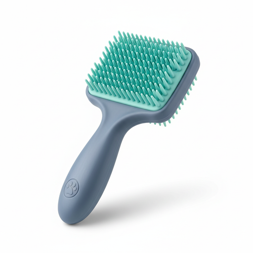 Cepillo de pelo ergonómico para mascotas sobre fondo blanco